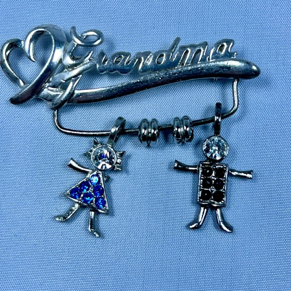 Grandma Brooch with Youth Charms - Picture 1 of 6
